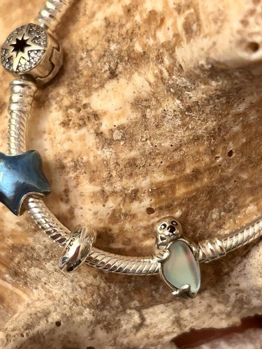 Silver hold close pandora - silver, "hold