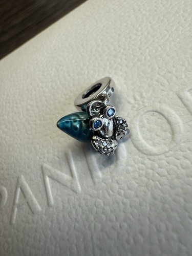 Pandora blue hermit crab - pandora,