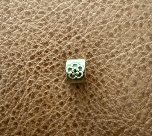 Pandora daisy flower bead - pandora,