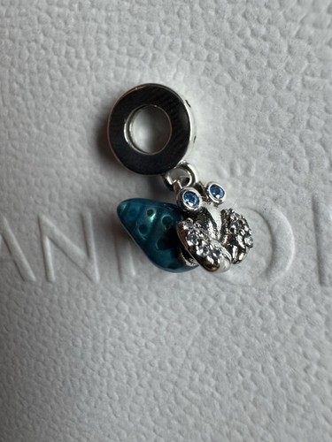 Pandora blue hermit crab - pandora,